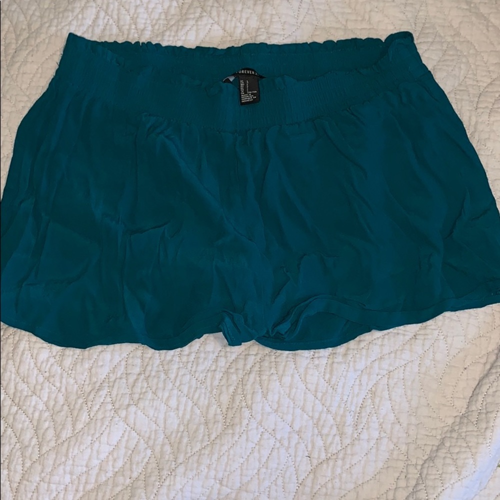 🧡FOREVER 21 FLOWY SHORTS